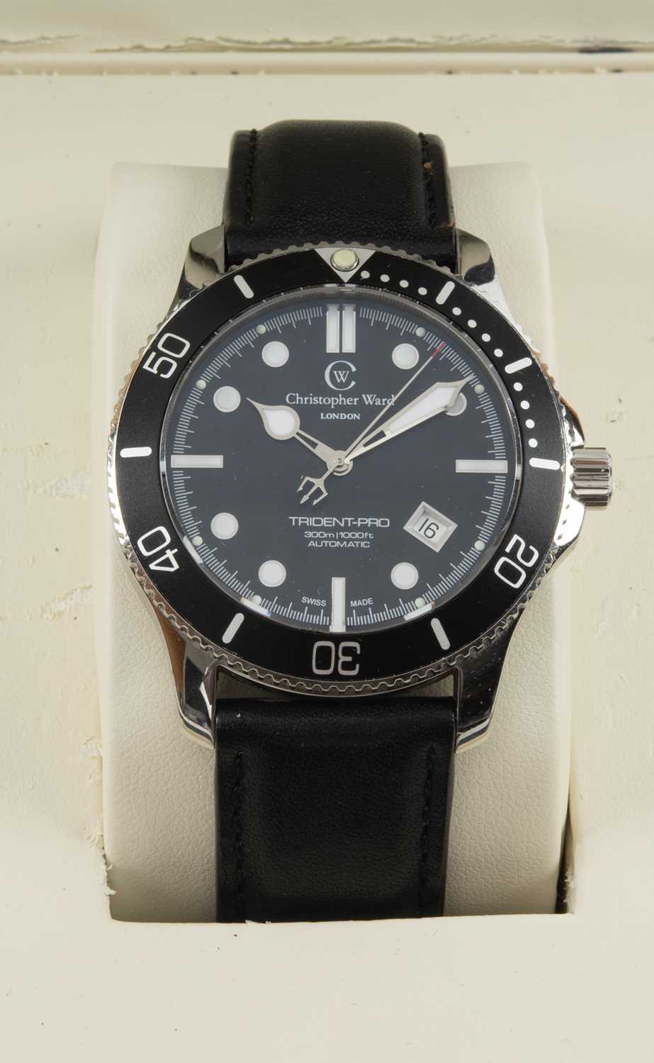 CHRISTOPHER WARD C60 TRIDENT PRO AUTOMATIC WRISTWATCH, stainless steel, the black dial with white