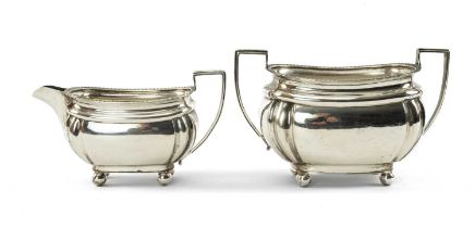 EDWARD VII SILVER SUCRIER & CREAM JUG, Sheffield 1905, maker M. W. & S., 13ozt overall approx. (2)