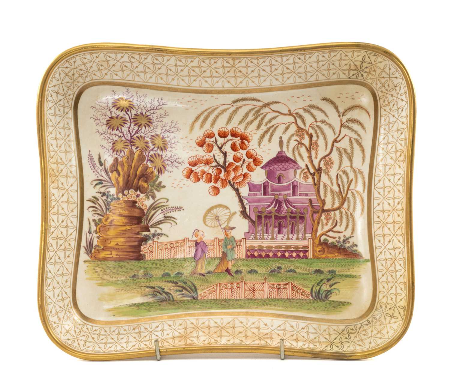 RARE DAVENPORT 'CHINESE TEMPLE' DESSERT DISH, c. 1806-7, painted with chinoiserie figures beside a