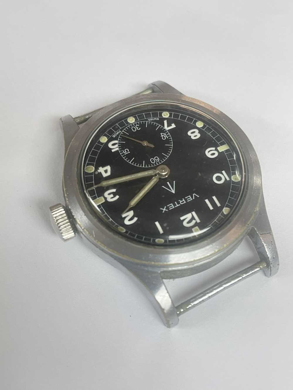 VERTEX WORLD WAR II MILITARY WRISTWATCH, one of the famous 'Dirty Dozen' collection, the black - Image 6 of 10