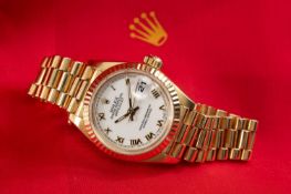 18CT GOLD ROLEX LADY DATEJUST BRACELET WATCH, Ref. 69178, ser. no. W31****, cal. 2135 automatic