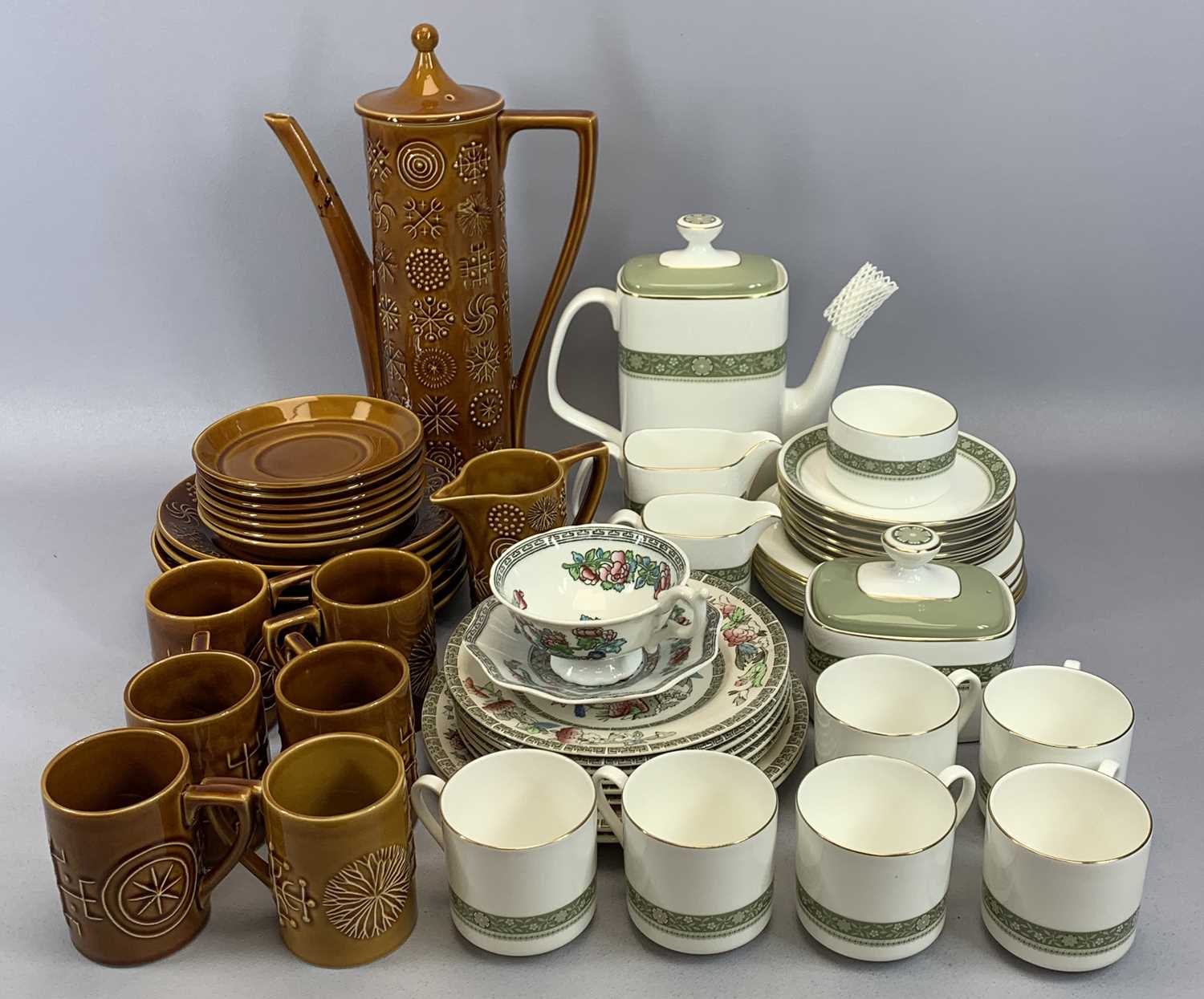 PORTMEIRION 'TOTEM', ROYAL DOULTON 'RONDELAY', PART COFFEE & TEA WARE SETS, COALPORT & JOHNSON