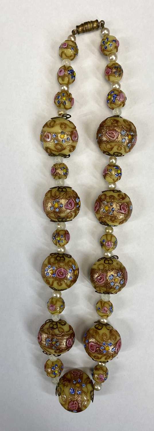 VICTORIAN & LATER LADY'S JEWELLERY AND 9CT GOLD CASED WRISTWATCH, lot includes a Venetian bead - Image 4 of 4