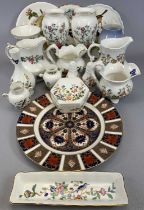 MIXED ORNAMENTAL & CABINETWARE, including Royal Crown Derby 1128 pattern dinner plate, 27.5cms