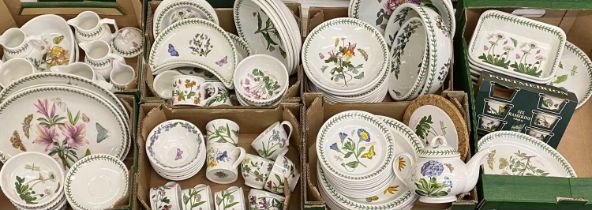 PORTMEIRION 'BOTANIC GARDEN' TABLEWARE, an excellent assortment, approx. 110+ pieces Provenance: