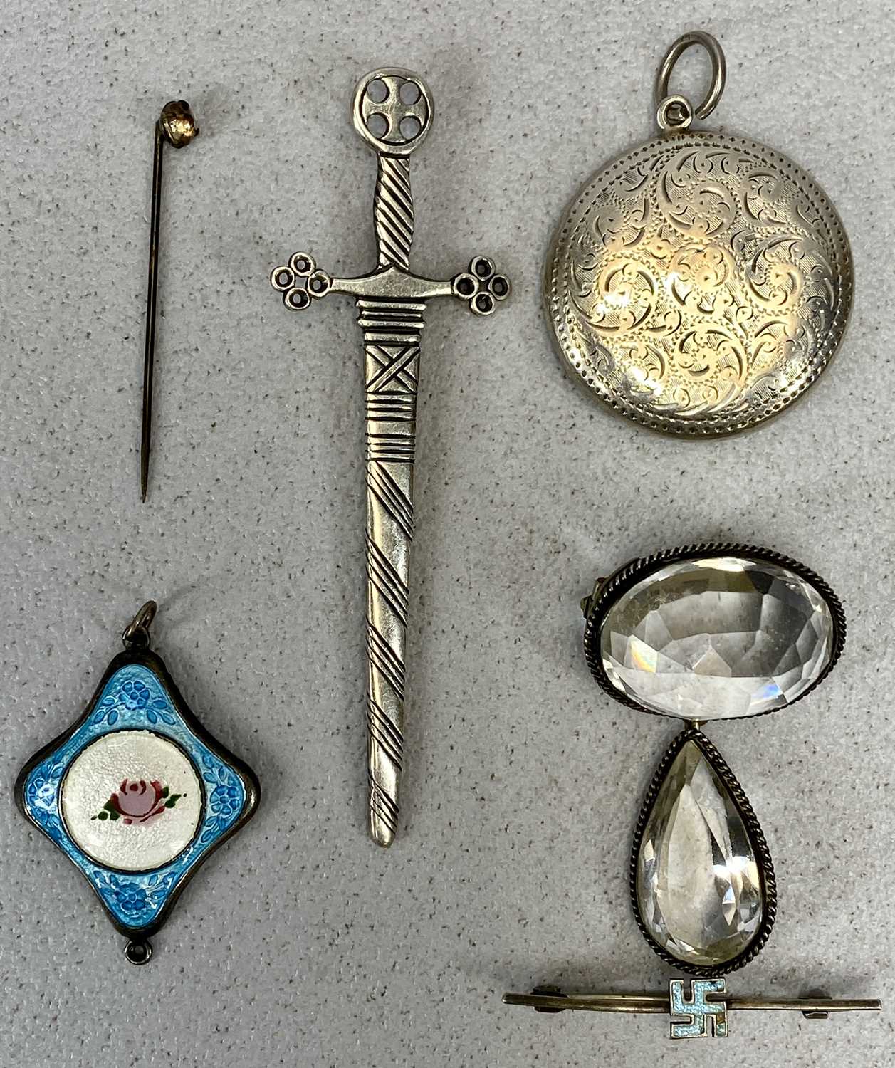 VICTORIAN & EDWARDIAN SILVER JEWELLERY & ACCESSORIES, including small compact, Charles Horner - Image 3 of 4