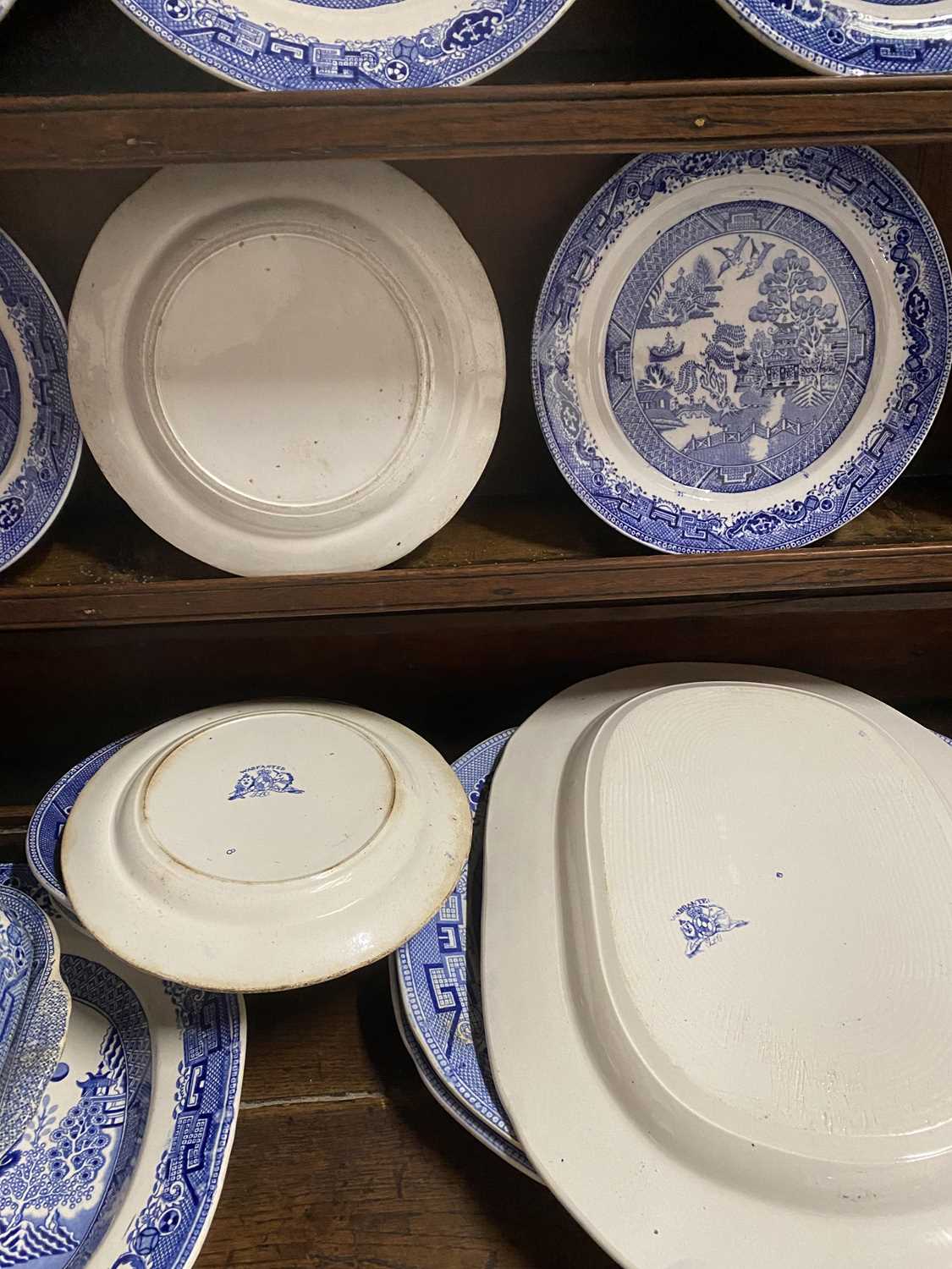 BLUE & WHITE WILLOW PATTERN DRESSER SET, 30 PIECES, to include 9 x various meat platters, 46cms - Image 2 of 2