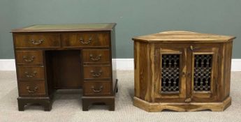 TWO REPRODUCTION FURNITURE ITEMS, comprising neatly proportioned mahogany kneehole desk with gilt