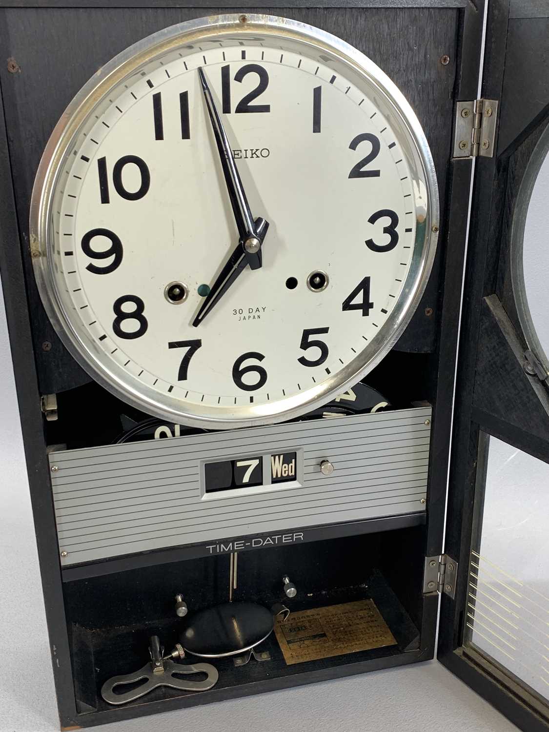 THOMAS FATTORINI'S PATENT 'BUGLER ALARM CLOCK' (DUPLEX ACTION) oak case with silvered dial and black - Image 5 of 6