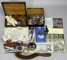 GOOD MIXED QUANTITY OF BRITISH MOTORCYCLE BADGES, BRITISH BANK NOTES, INLAID CRIBBAGE BOX & OTHER