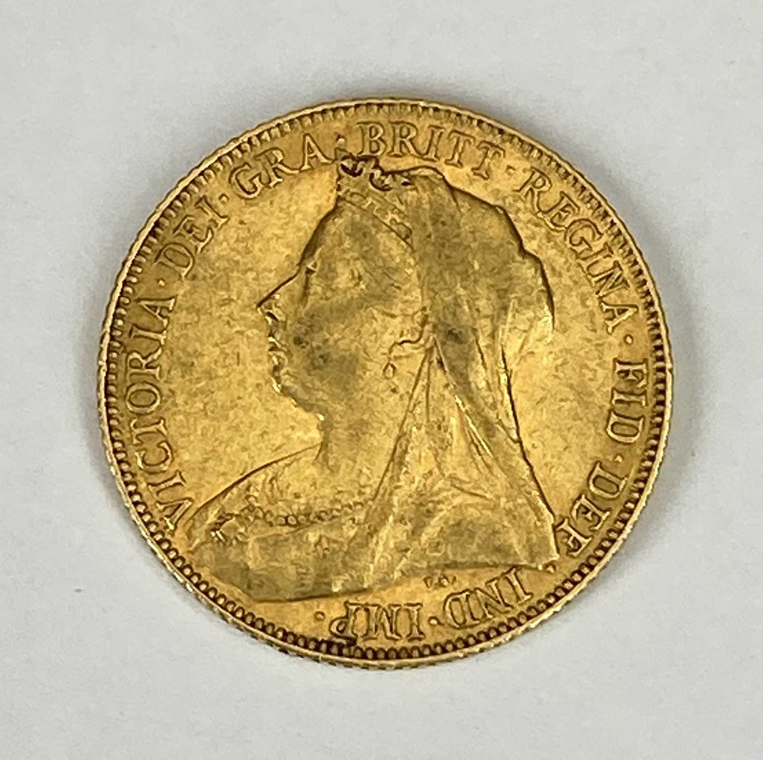 QUEEN VICTORIA VEILED BUST GOLD FULL SOVEREIGN, 1900, 8g Provenance: private collection Gwynedd - Image 2 of 2