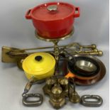 MIXED KITCHEN & OTHER METALWARE, to include Le Creuset and Pyrex cast iron pans, Victorian brass