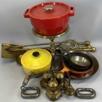 MIXED KITCHEN & OTHER METALWARE, to include Le Creuset and Pyrex cast iron pans, Victorian brass