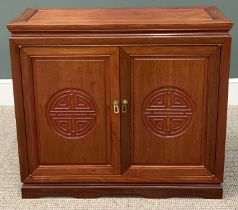 NEATLY PROPORTIONED MODERN CHINESE HARDWOOD SIDEBOARD, having twin doors with decorative roundels to