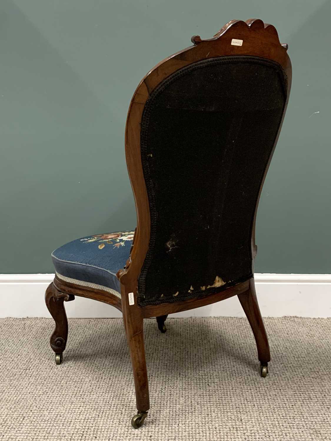 VICTORIAN ROSEWOOD SPOON BACK PARLOUR CHAIR, with tapestry upholstered seat, having leaf carved - Image 3 of 3