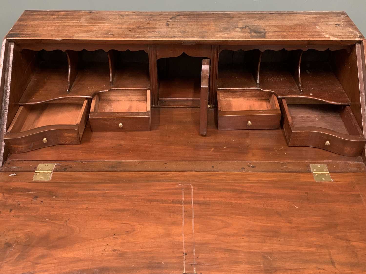 EARLY 19TH CENTURY MAHOGANY FALL FRONT BUREAU, the fall interior having an arrangement of pigeon - Image 3 of 6