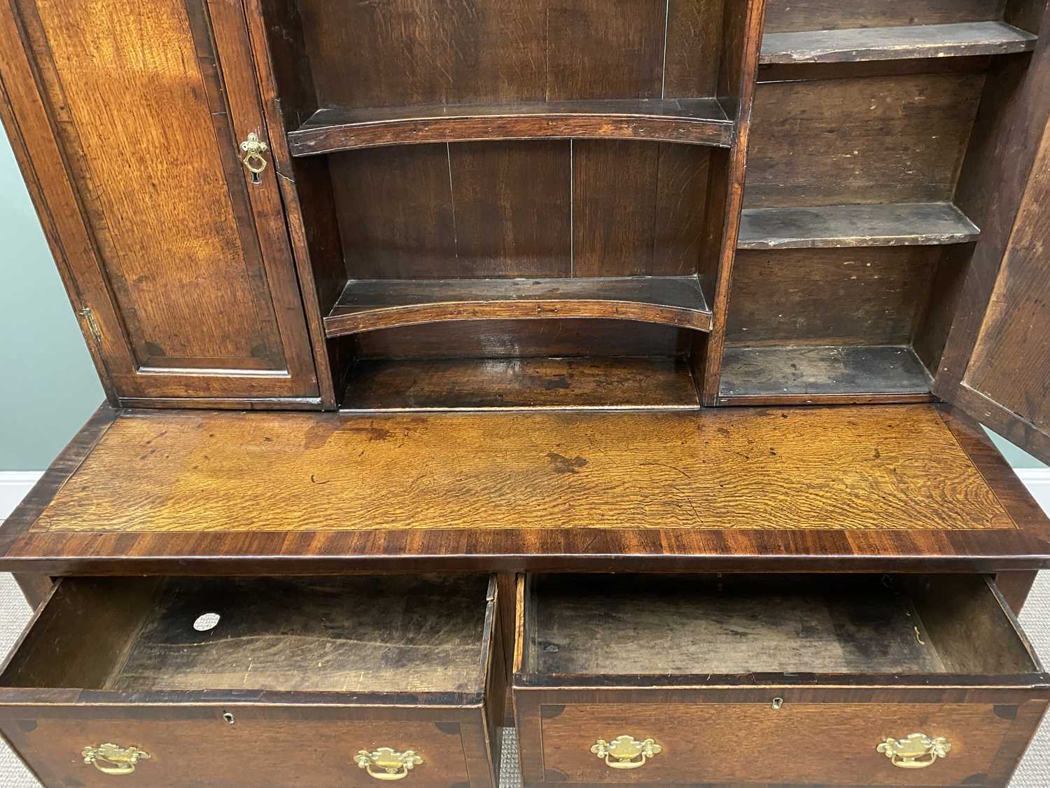 GEORGE III OAK & CROSS BANDED MAHOGANY DRESSER, PROBABLY WEST MIDLANDS, having an upper rack of - Image 2 of 5