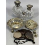 MIXED COLLECTION OF ANTIQUE & LATER LADIES DRESSING TABLE ITEMS AND OTHER ITEMS, including a