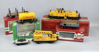 LEHMANN LGB G GAUGE SIX-PIECE TRAIN SET, comprising a 20670 works diesel engine, 16cms H, 45cms