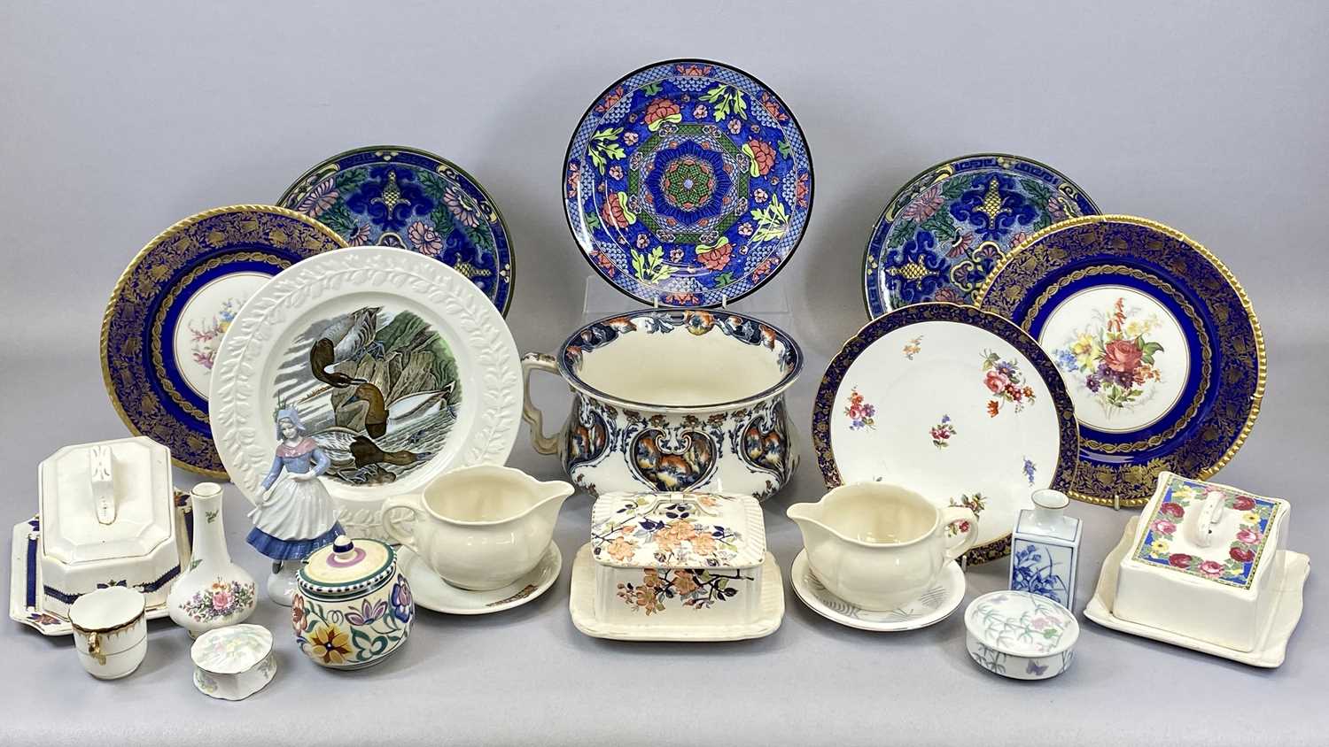 MIXED VICTORIAN & LATER POTTERY AND PORCELAIN GROUP, including various jugs by Royal Doulton, Denby, - Image 3 of 3