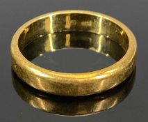 YELLOW METAL WEDDING BAND, marked '750', 3.8g Provenance: deceased estate Conwy
