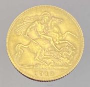 GEORGE V GOLD HALF SOVEREIGN, 1913, 3.9g Provenance: private collection Ynys Mon
