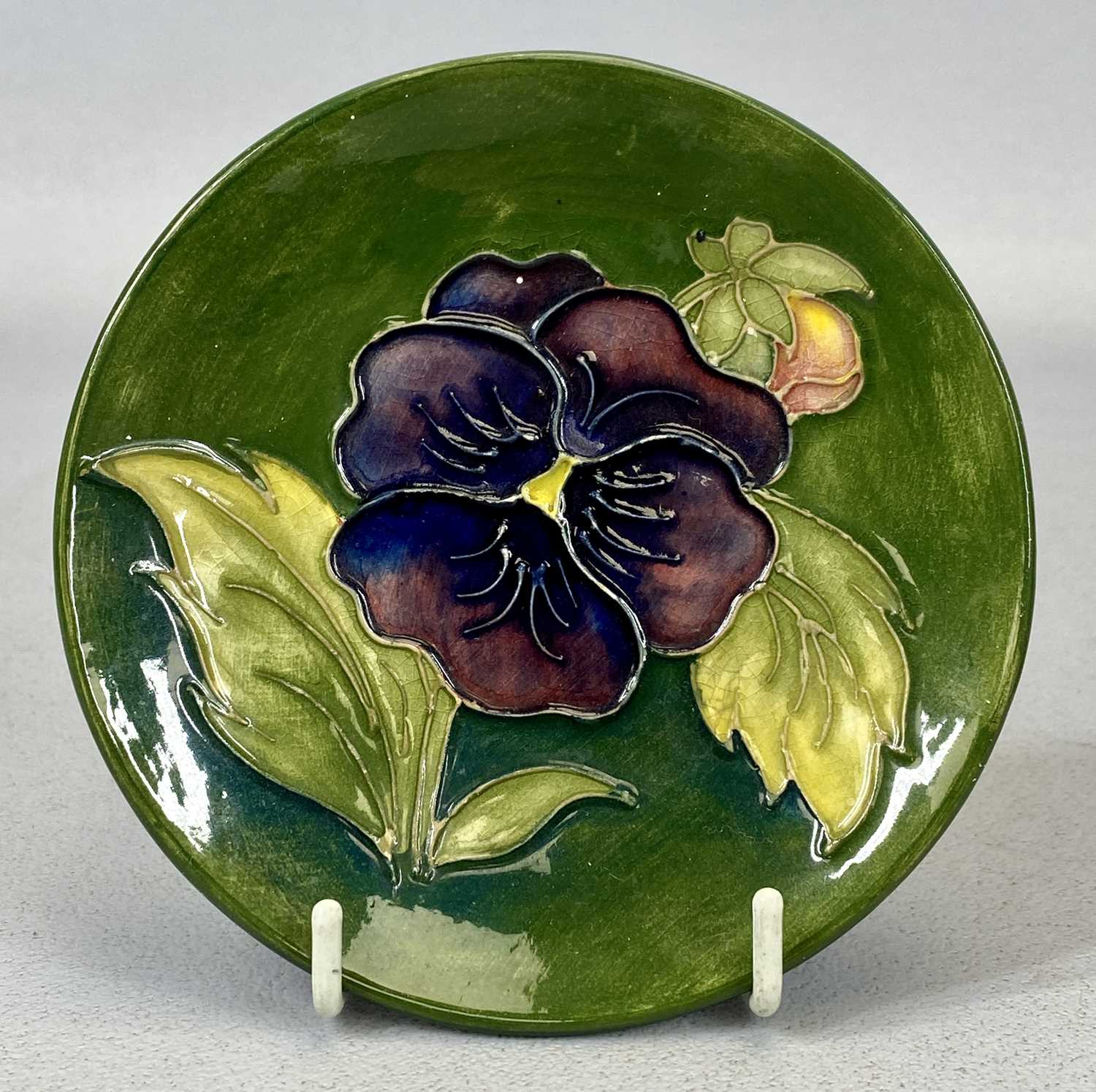 THREE SMALL MOORCROFT POTTERY ITEMS comprising a small globular vase, decorated with fruit, 6.5cms - Image 2 of 4
