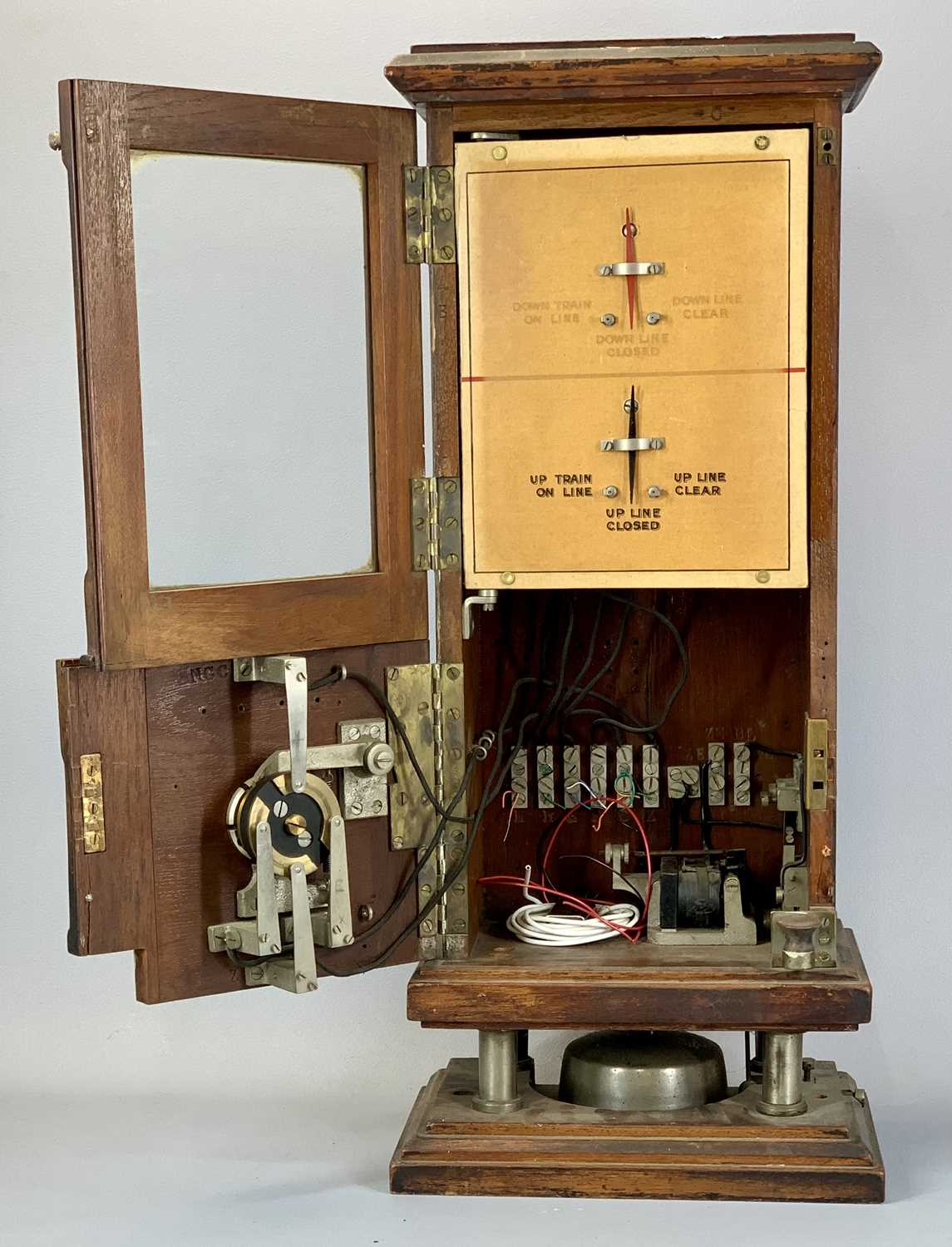 RAILWAYANA: NORTH WALES VALLEY LINE MAHOGANY CASED DUAL LINE NON PERMISSIVE BLOCK INSTRUMENT with - Image 3 of 4