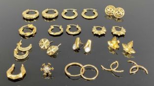 SEVEN PAIRS OF 9CT GOLD / GOLD TONE EARRINGS of various designs, with others including singles