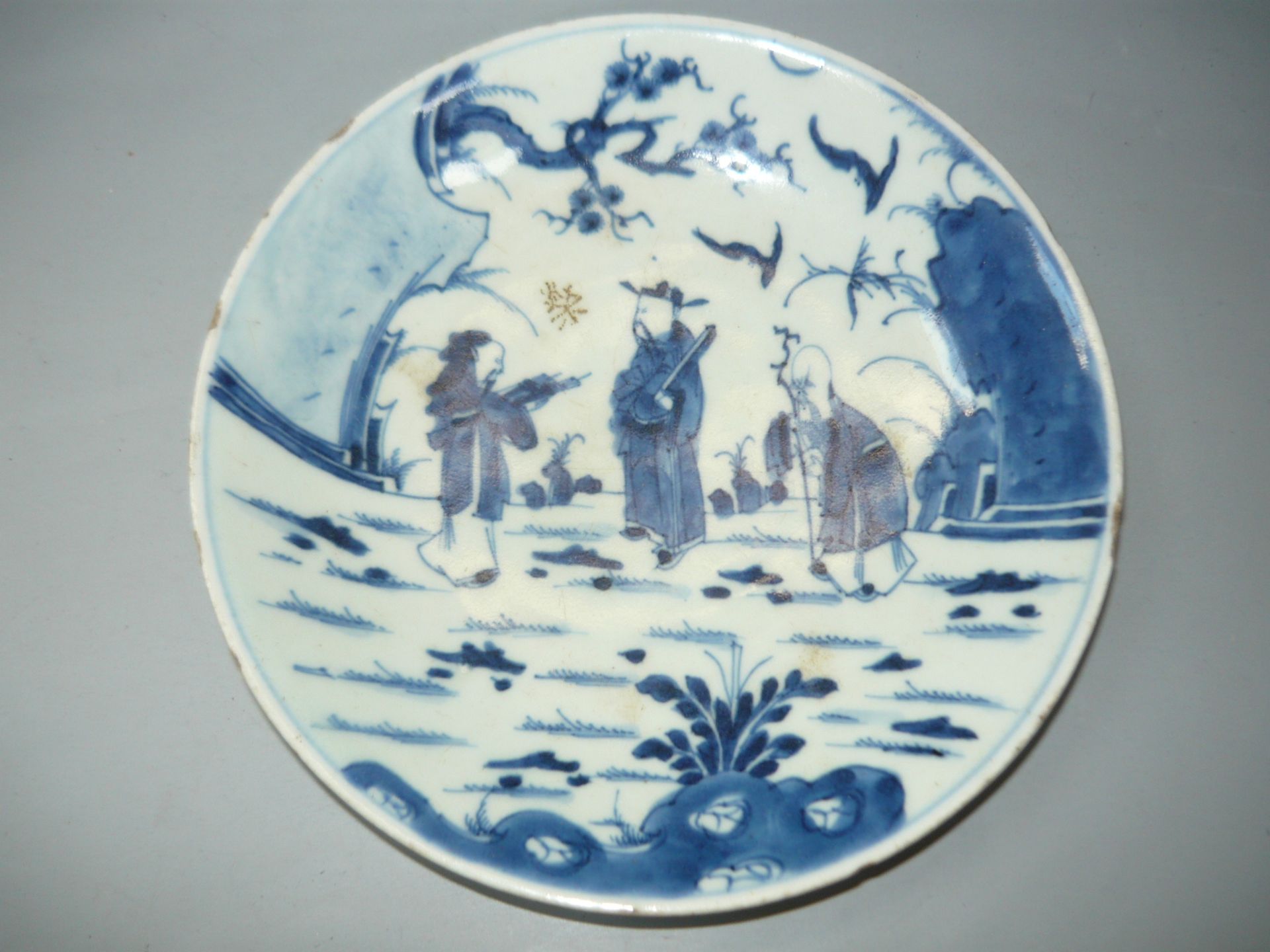 Motiv-Teller. China, Tung Chih (1862-1875). Blaue Handmalerei. Ø ca. 19,5cm. Kleine Fehler . //