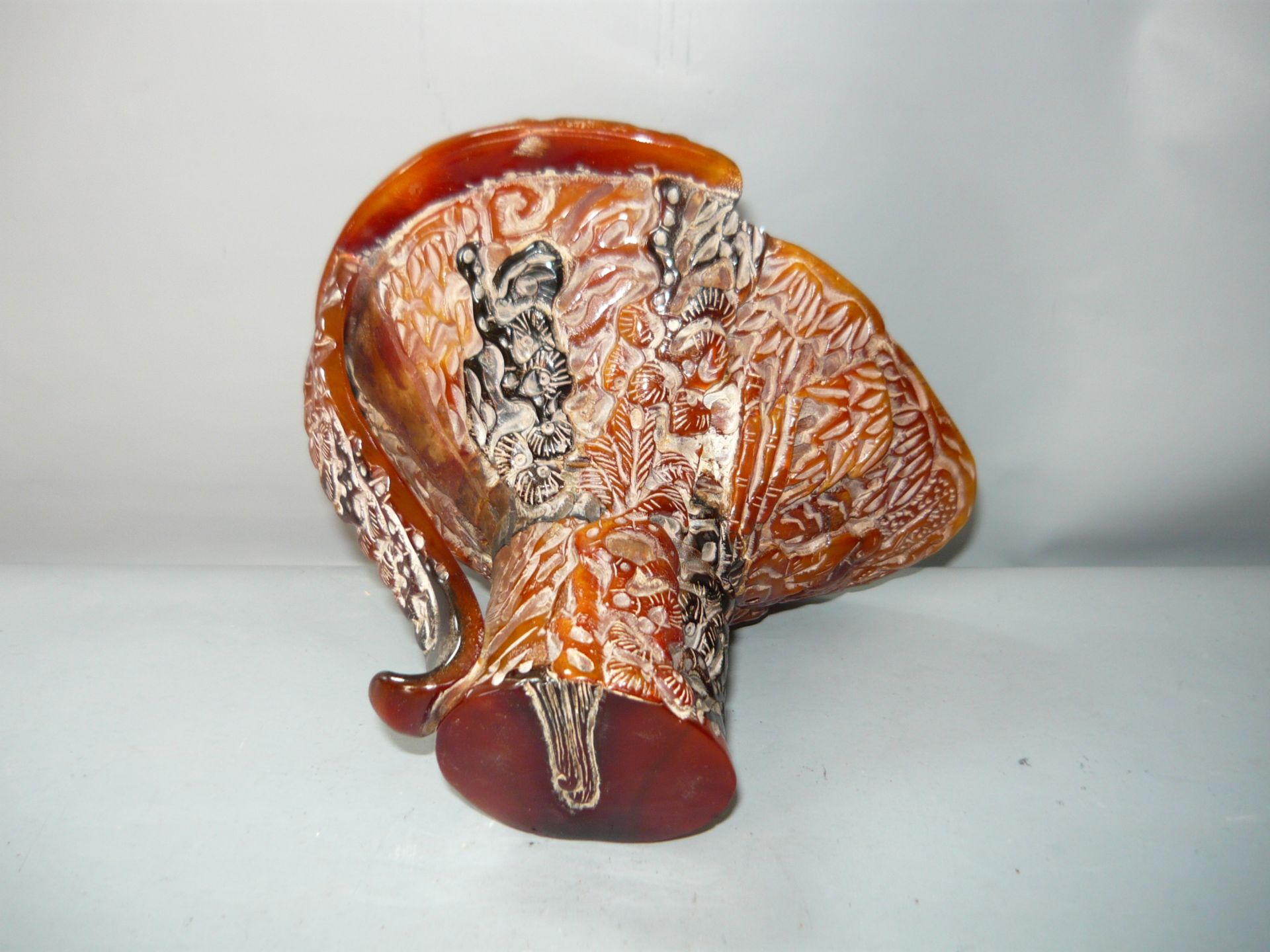 Zeremonial Schale. Horn, geschnitzt. China, 20.Jhdt. H. 12, ø 17cm. //English: Ceremonial bowl. Horn - Image 3 of 3