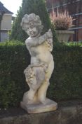 Gartenskulptur. Badende. Steinguss,