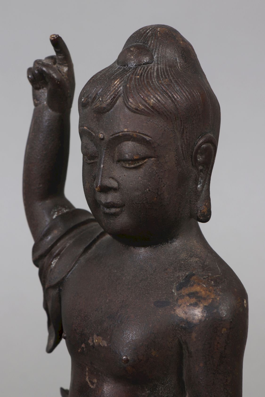 Chinesische Bronzefigur ¨Buddha als Kind¨ - Image 3 of 3