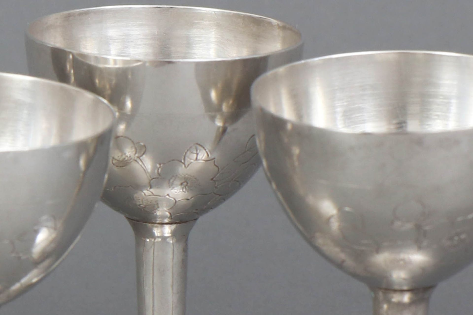 4 chinesische Silber Baijiu (Schnaps) Becher - Image 2 of 2