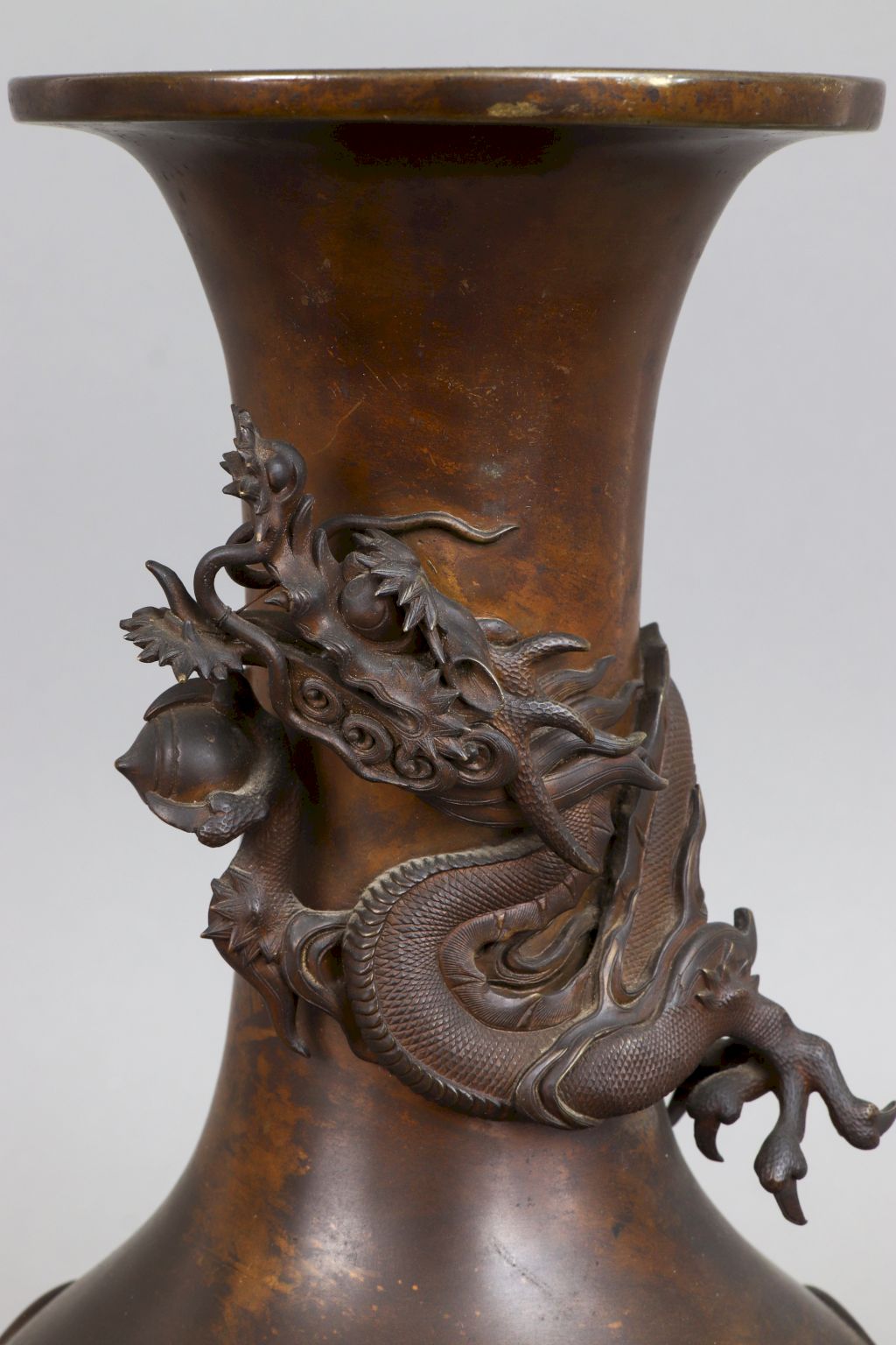 Chinesische Bronzevase der Qing Dynastie - Image 3 of 3