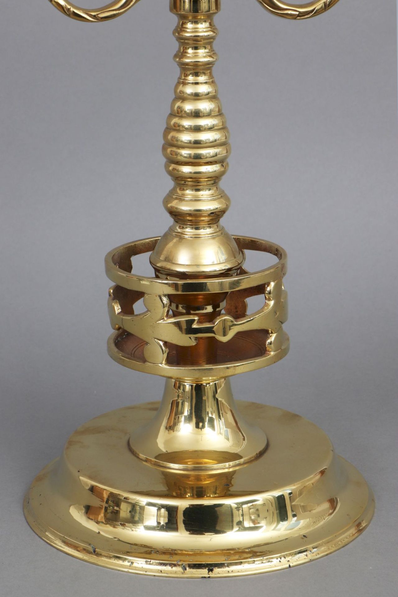 4-flammiger Bronze Leuchter im Stile des holländischen Barock - Image 2 of 3