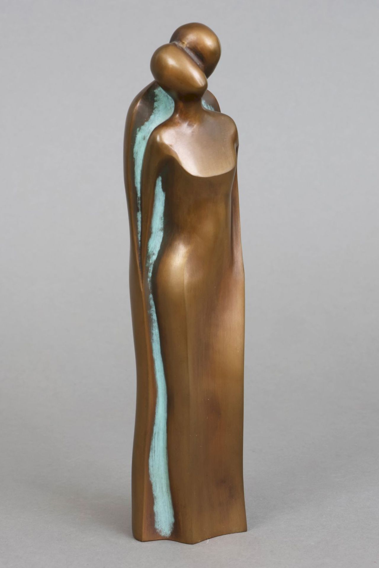 CONI KREUDER (1940) Bronzefigur ¨Verschlungen stehendes Paar¨