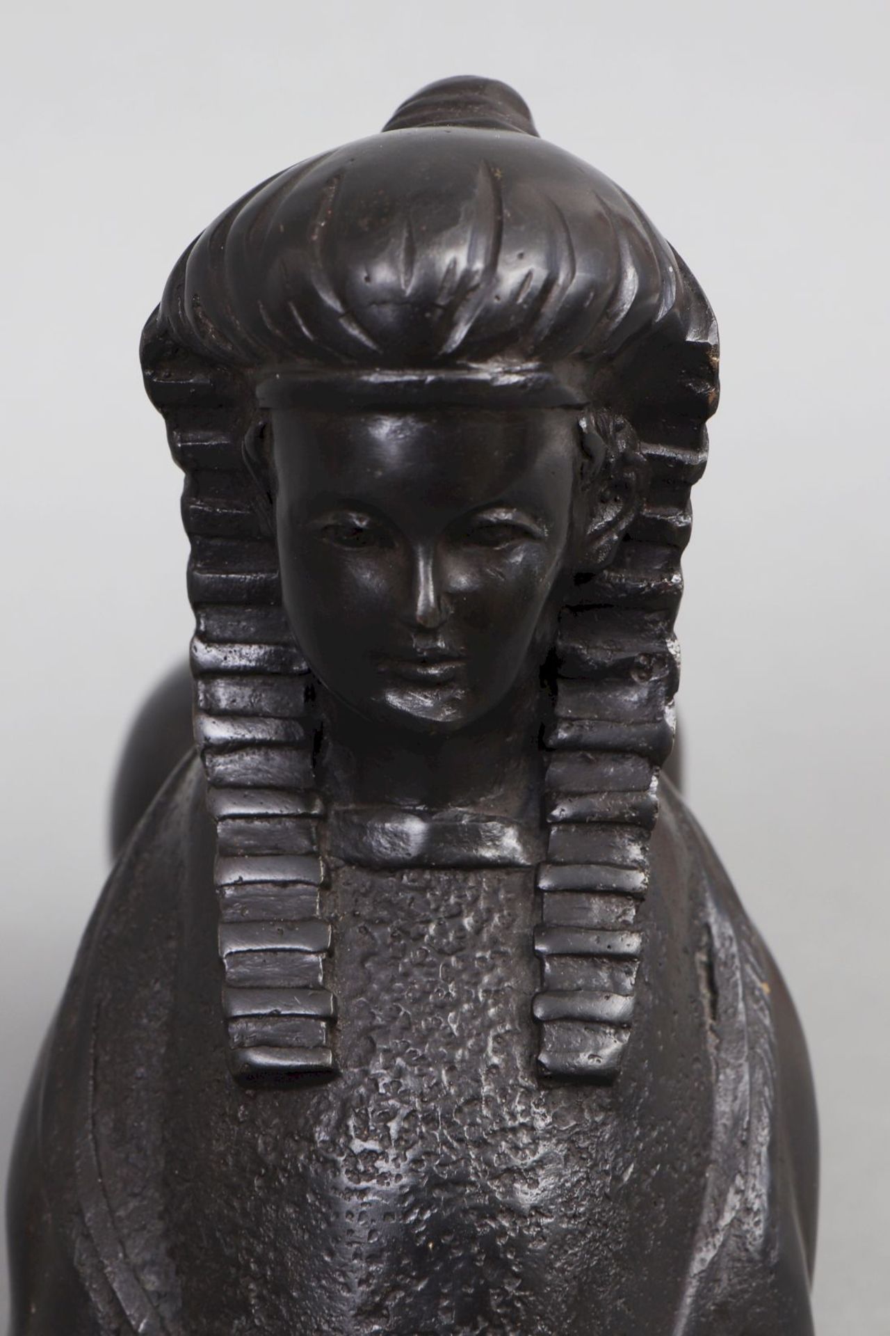 Bronzefigur einer Sphinx - Image 4 of 4