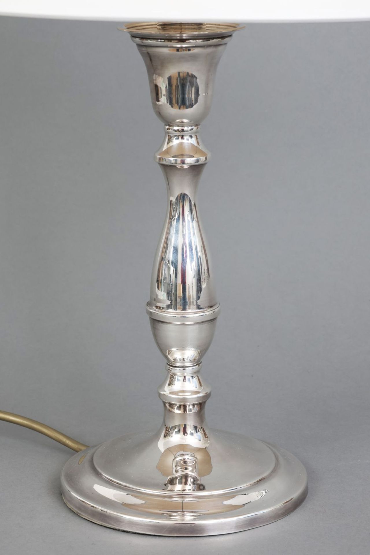 Tischlampe mit Fuß in Form eines versilberten Kerzenleuchters - Image 2 of 3