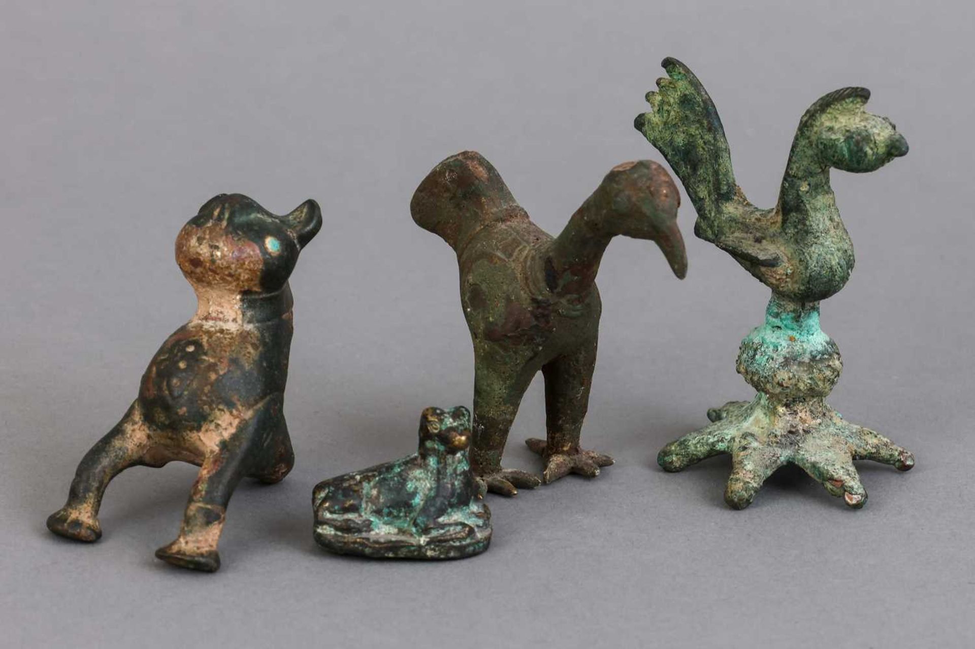 9 diverse Bronzeobjekte der Antike - Image 2 of 3