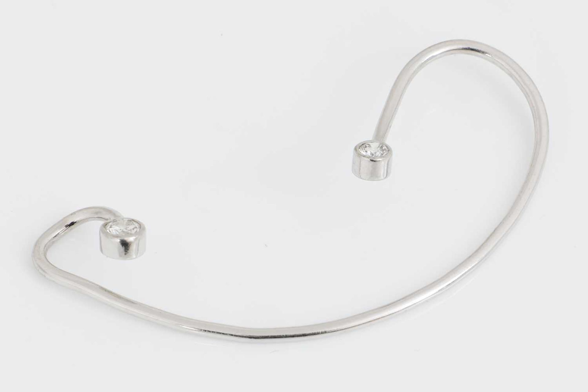 Einhänger-Ohrring mit Brillanten - Bild 2 aus 4
