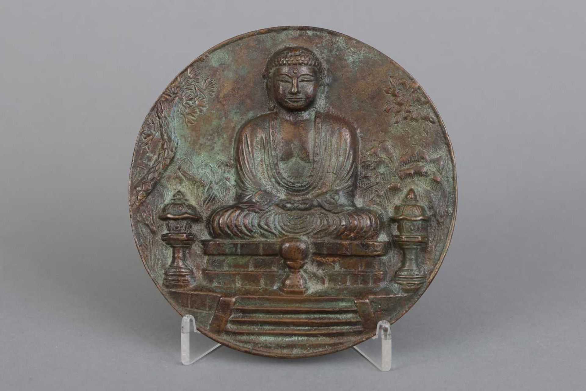 Chinesische Bronzeplakette mit Buddharelief