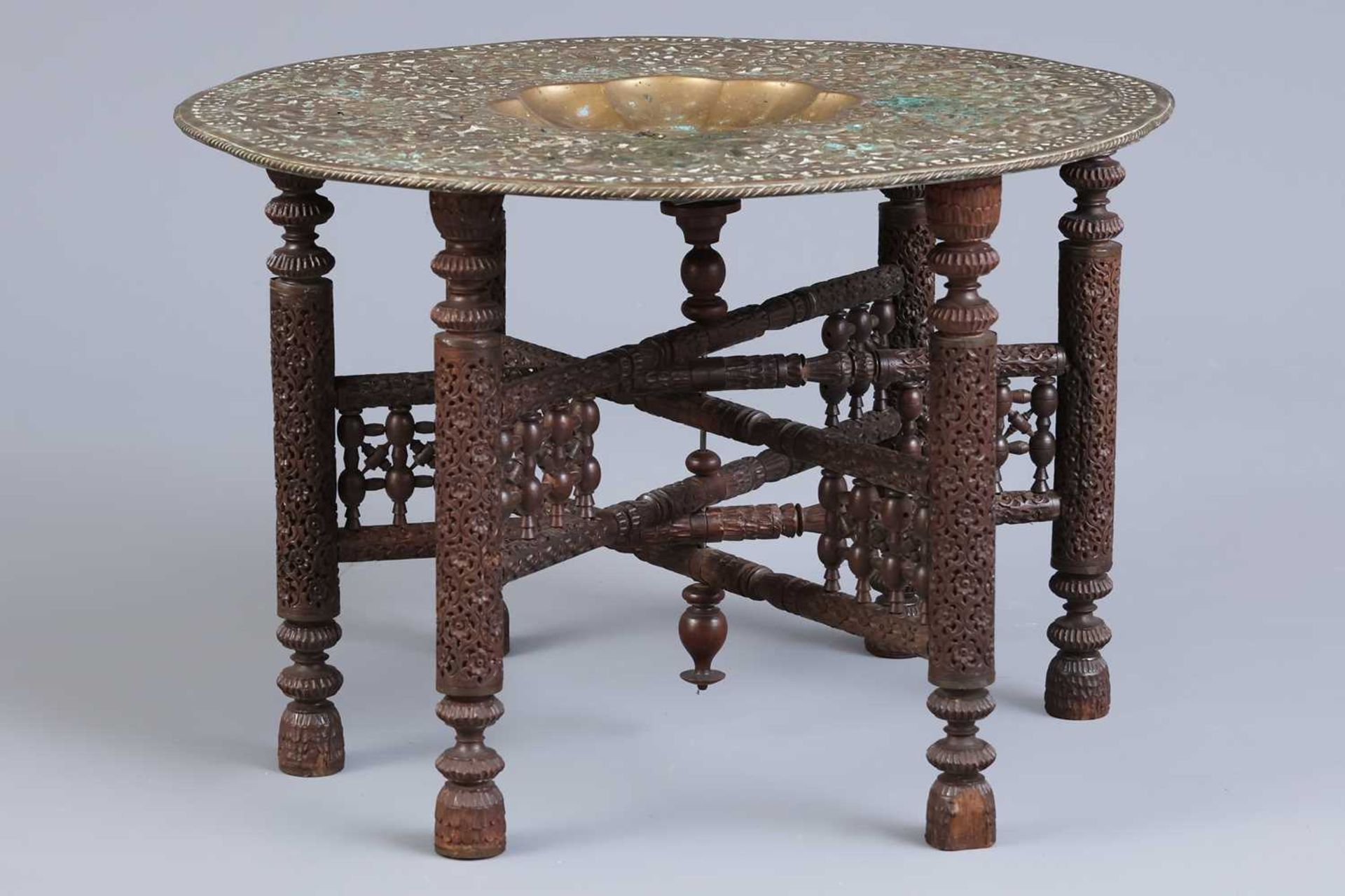 Orientalischer Tee Tisch des 19. Jahrhunderts