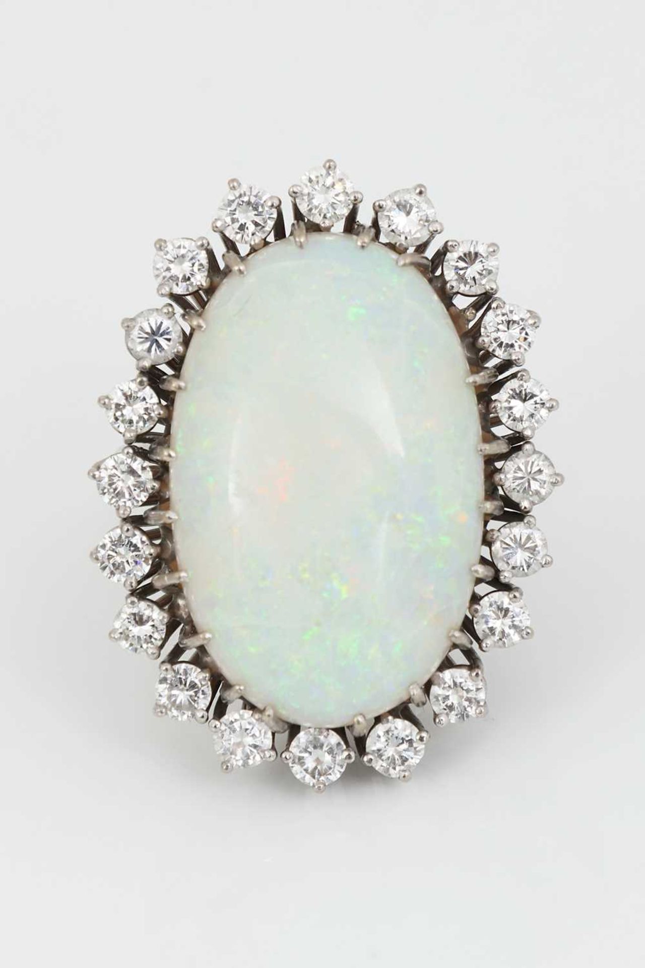 Cocktail Ring mit großem Milch Opal