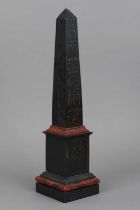 Obelisk im alt-ägyptischen Stil