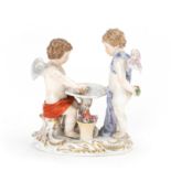 Meissen Putti beim Würfelspiel