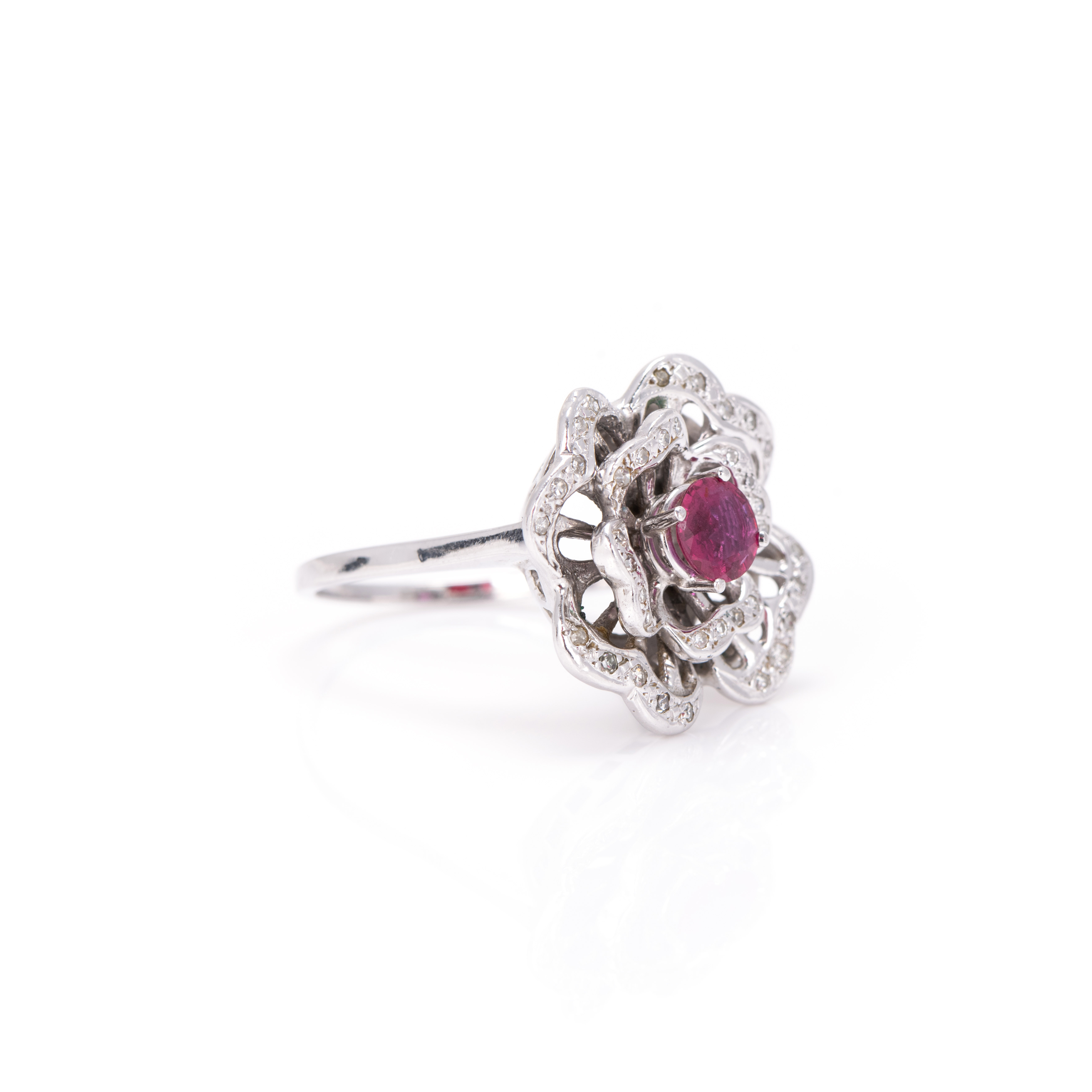 Damenring in Blütenform mit Diamant- und Rubinbesatz - Image 2 of 4