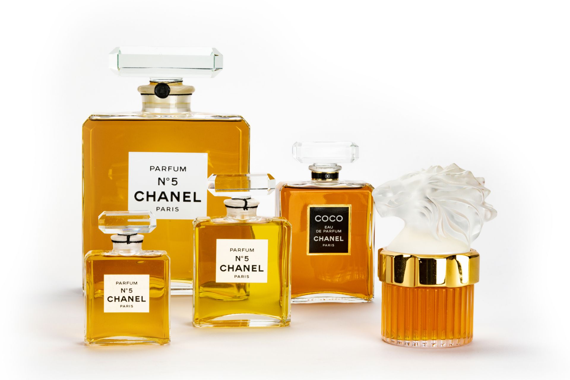 Konvolut Chanel- und Lalique-Flakons