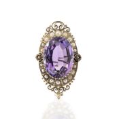 Brosche mit Amethyst-Perlbesatz