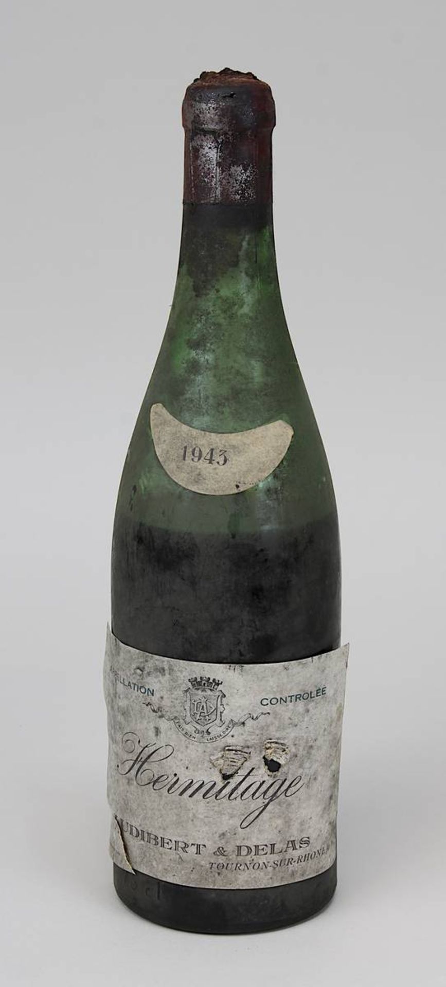 Eine Flasche 1943er Hermitage, Audibert & Delas, Tournon-Sur-Rhone, Füllhöhe: unterhalb